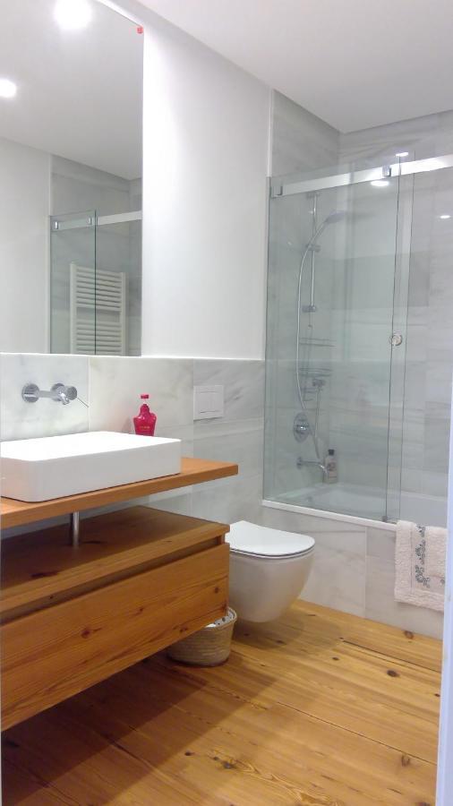شقة Preciosa Habitacion Doble En Atico Con Terraza II سانتياغو دي كومبوستيلا المظهر الخارجي الصورة